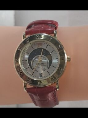 Luxury Gold Tone Roman Numeral Watch with Red Leather Strap And Moon phase